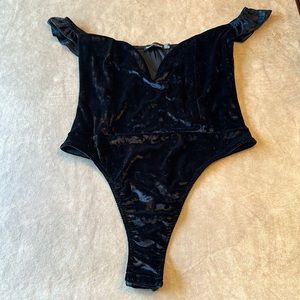 NWOT pretty little thing velvet deep v bodysuit
